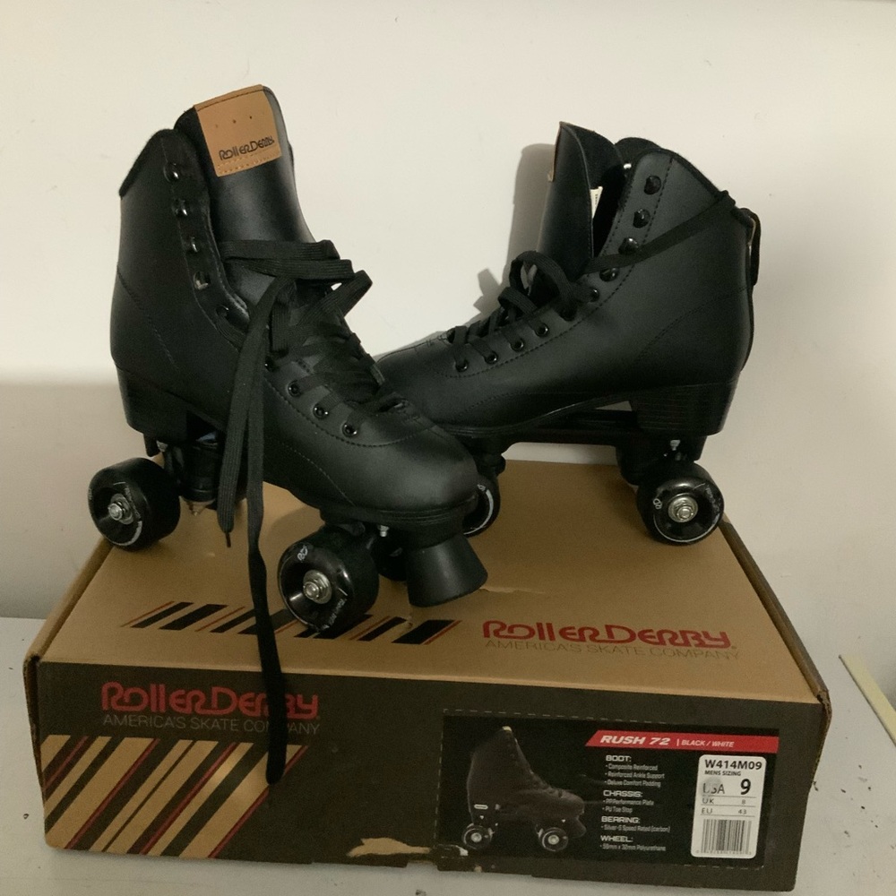 Roller Derby RUSH 72 quad skates. Barely used in a box. Sz. 9. Womens 10.5.
